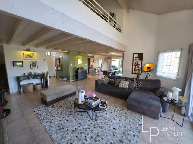 Location Maison 6 pièces 160m² CHENS SUR LEMAN 74140