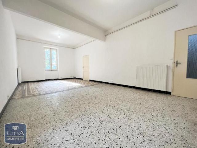 Location Maison 6 pièces 174m² ENTRAIGUES SUR LA SORGUE 84320