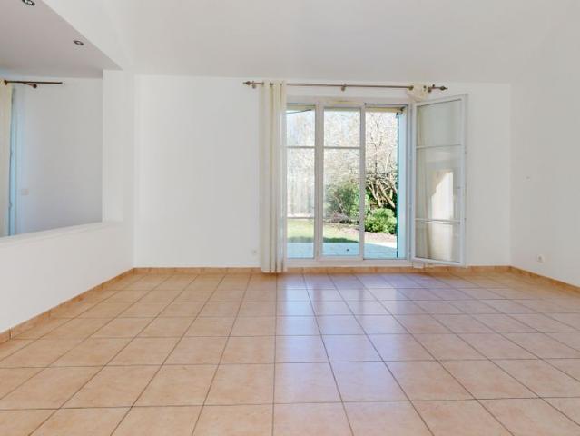 Location Maison 6 pièces 176m² MAGNY LE HONGRE 77700
