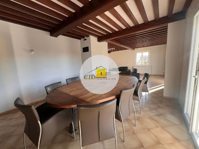 Location Maison 6 pièces 177m² TOUSSIEU 69780
