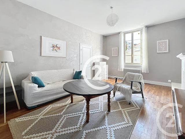 Location Maison 6 pièces 179 m2 Cognac