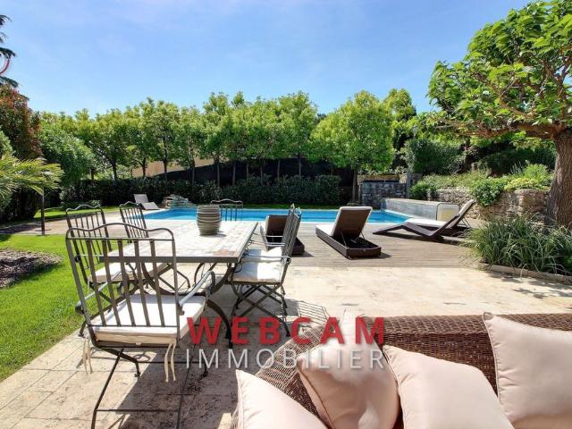 Location Maison 6 pièces 172m² MOUGINS 06250