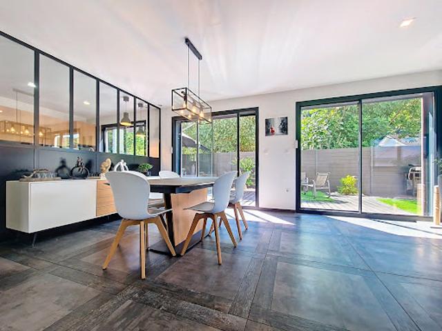 Location Maison 6 pièces 184 m2 Gieres