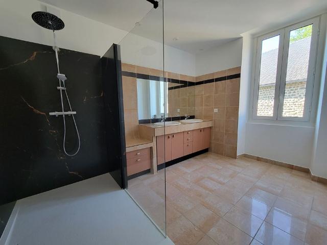 Location maison 6 pièces, 182.44m², Pau