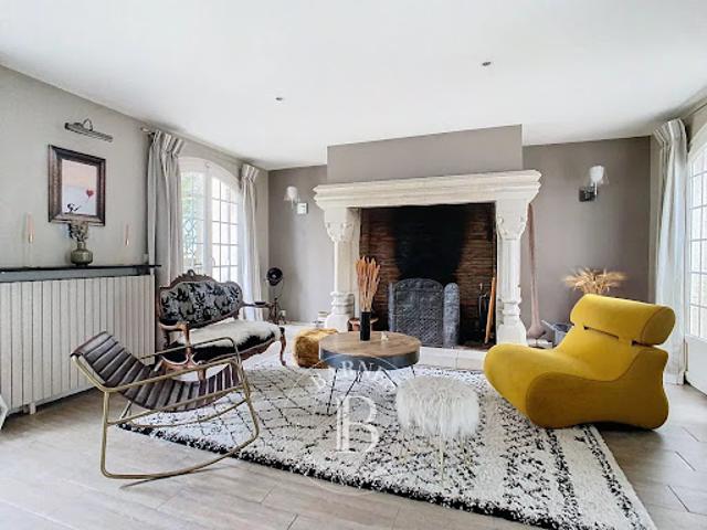 Location Maison 6 pièces 183.47 m2 La Varenne Saint Hilaire