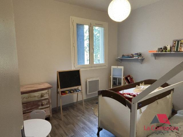 Location Maison 6 pièces 194m² LAMBESC 13410