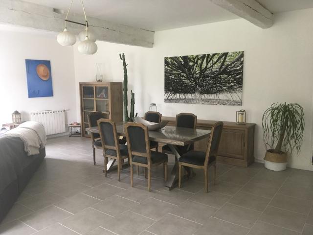 Location Maison 6 pièces 216m²