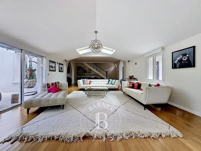 Location Maison 6 pièces 237.48 m2 La Varenne Saint Hilaire