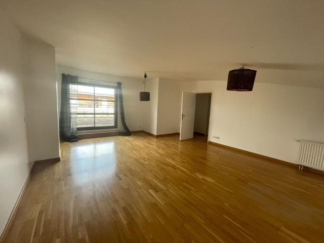 Location Maison 6 pièces 230m² LE BOUSCAT 33110