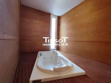 Location Maison 6 pièces 243m² NIMES 30900