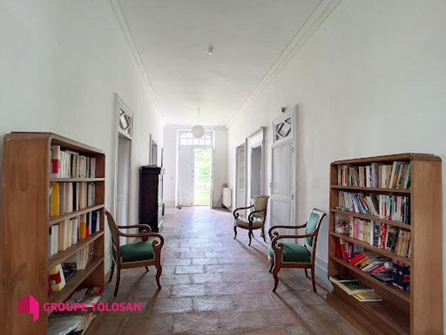 Location Maison 6 pièces 250 m2 Caragoudes