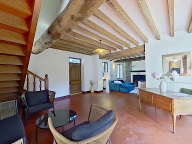 Location Maison 6 pièces 300 m2 Adainville