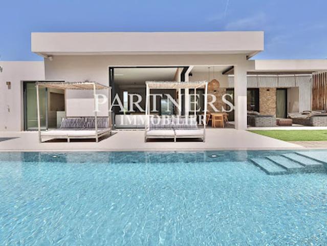 Location Maison 6 pièces 350 m2 Aix en Provence