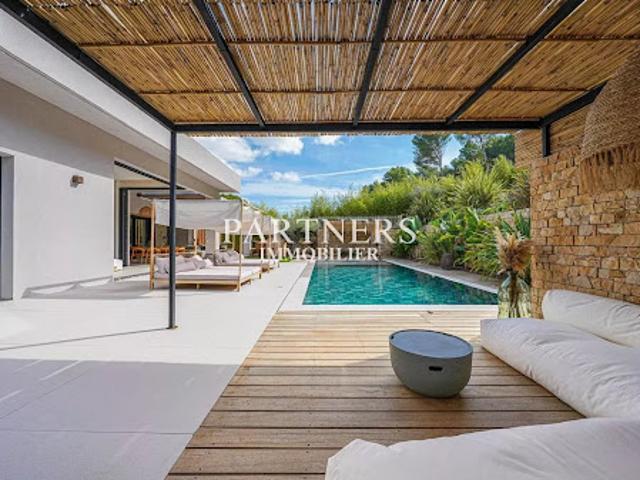 Location Maison 6 pièces 350 m2 Aix en Provence