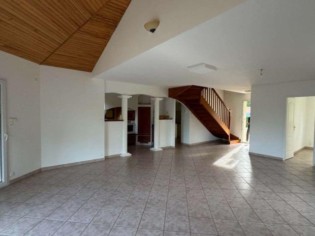 Location maison 6 pièces La Limouzinière 44