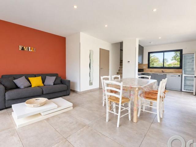 Location maison, 70 m² T 3 à Agde, 1 100 €