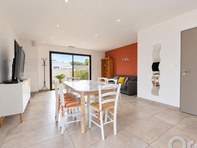 Location maison, 70 m² T 3 à Agde, 1 350 €