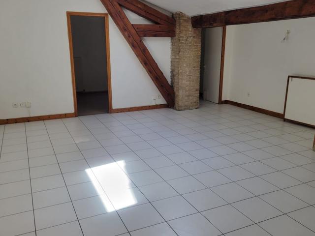 Location maison, 73 m² T 3 à Irigny, 980 €