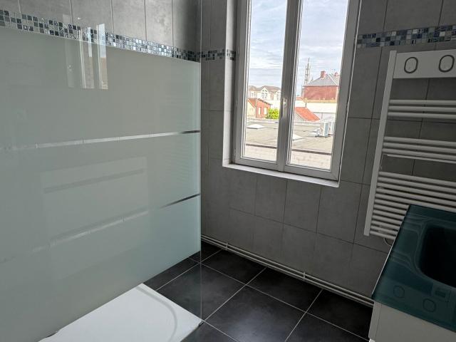 Location maison, 74 m² T 4 à Amiens, 1 150 €