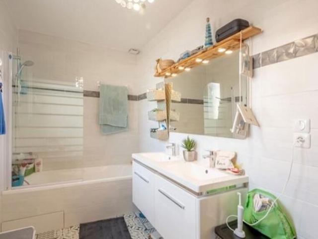 Location Maison 75 m² à Bellegarde Poussieu 820 ¤ CC /mois