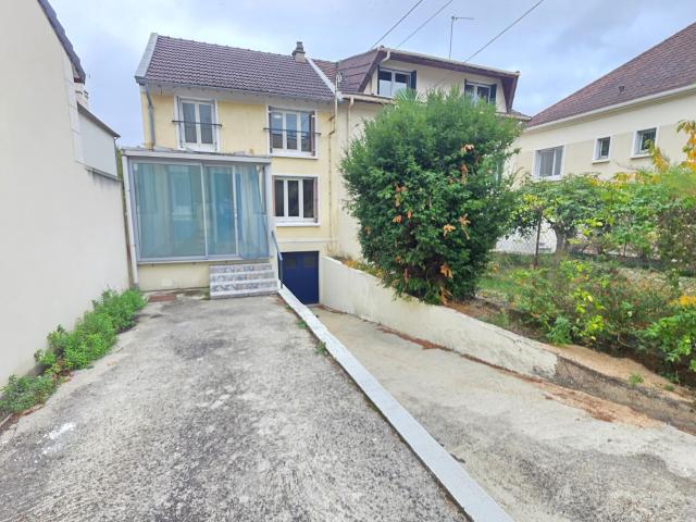 Location maison, 76.48 m² T 3 à Sartrouville, 1 820 €