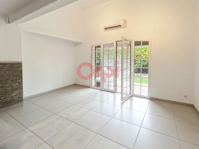 Location maison, 77.78 m² T 4 à Saint Raphaël, 1 569 €