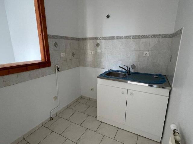 Location Maison 77 m² à Sathonay Camp 890 ¤ CC /mois