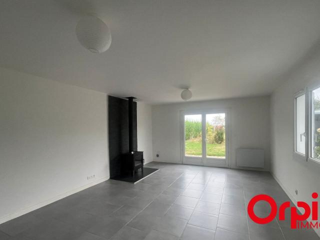 Location maison, 79.54 m² T 3 à Rouvrel, 853 €