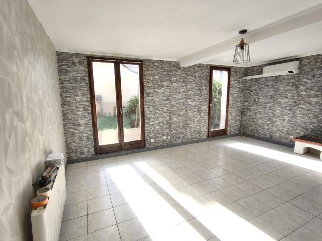Location maison, 80.4 m² T 4 à Aubergenville, 1 103 €