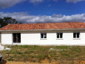 Location Maison 83 m² à Annonay 975 ¤ CC /mois