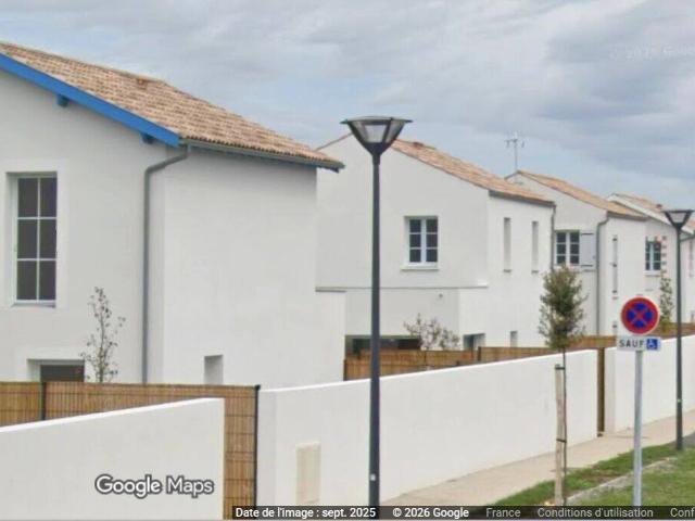 Location Maison 83 m² à Fouras 1 066 ¤ CC /mois