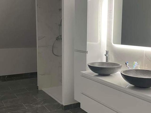 Location Maison 84 m² à Faramans 990 ¤ CC /mois