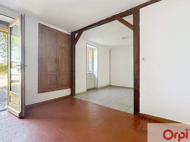 Location maison, 86.16 m² T 5 à Doyet, 580 €