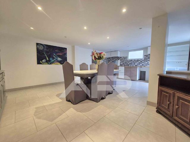 Location Maison 8 pièces 160m²