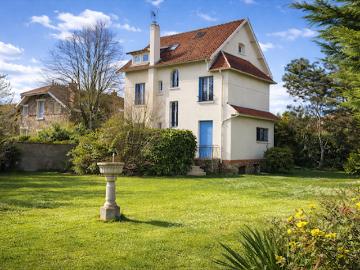 Location Maison 8 pièces 170 m2 Le Vésinet