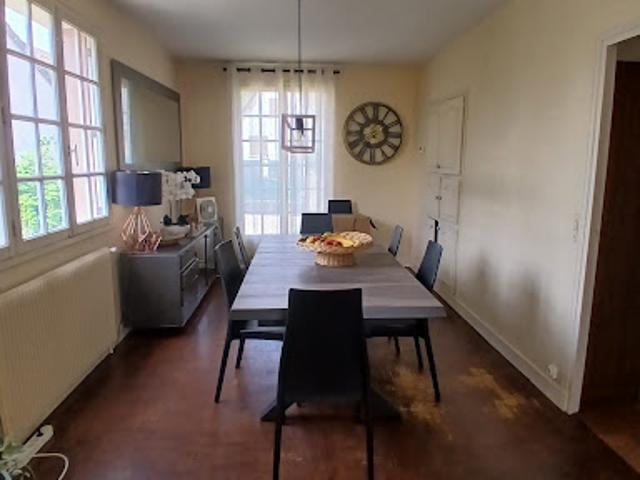 Location Maison 8 pièces 195 m2 Saint Leu la Forêt