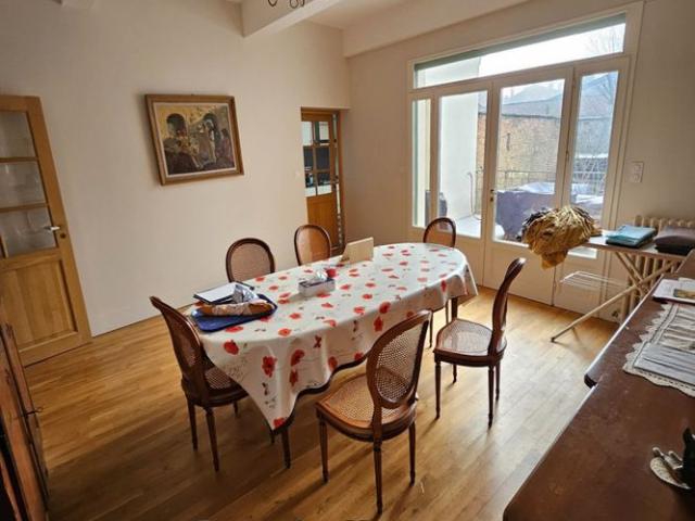 Location Maison 8 pièces 196m² CASTELSARRASIN 82100