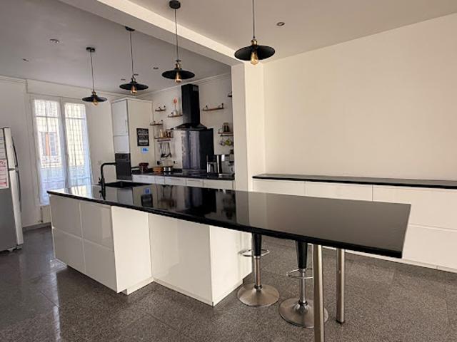 Location Maison 8 pièces 209.47 m2 Chatou