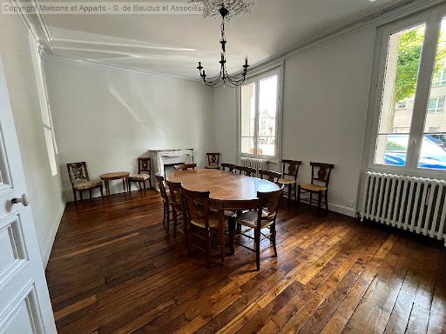 Location Maison 8 pièces 201 m2 Orleans