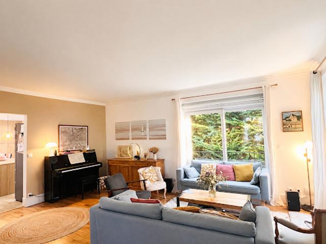 Location Maison 8 pièces 229.16 m2 Angouleme