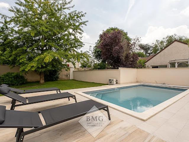 Location Maison 8 pièces 220 m2 Chalifert