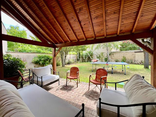 Location Maison 8 pièces 220 m2 Croissy sur Seine