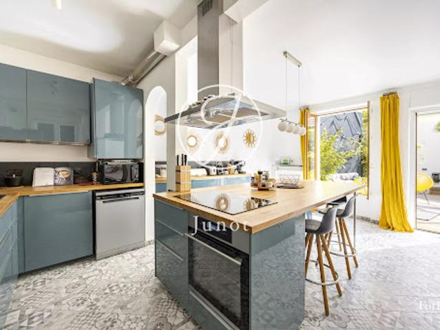 Location Maison 8 pièces 239.22 m2 Colombes