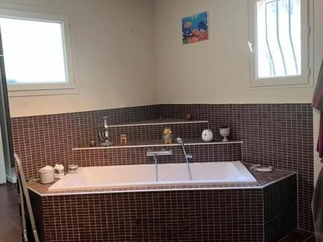 Location Maison 8 pièces 245m² BRIGNOLES 83170