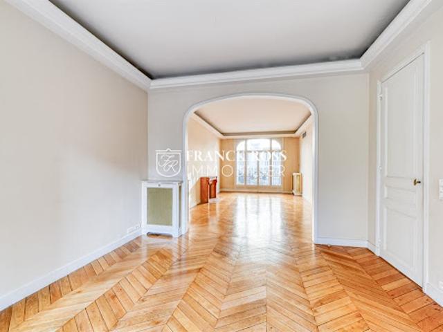 Location Maison 8 pièces 280 m2 Paris 16ème