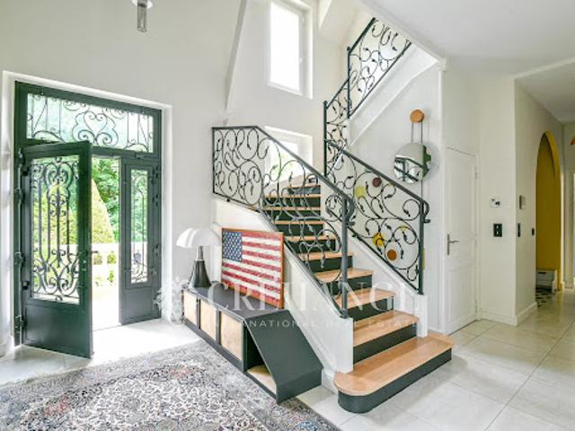 Location Maison 8 pièces 333.1 m2 Bougival
