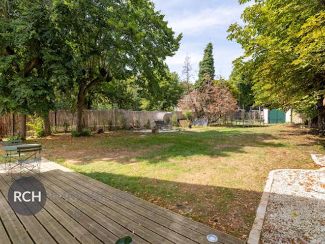 Location Maison 8 pièces 370.24 m2 Montfort l'Amaury