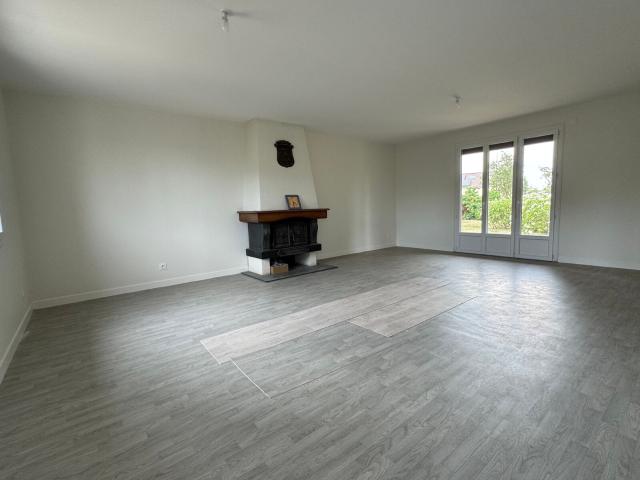 Location maison, 91 m² T 4 à Erquinvillers, 1 100 €