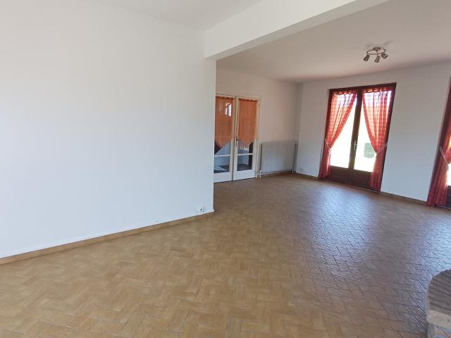Location maison, 93.52 m² T 4 à Ebblinghem, 980 €