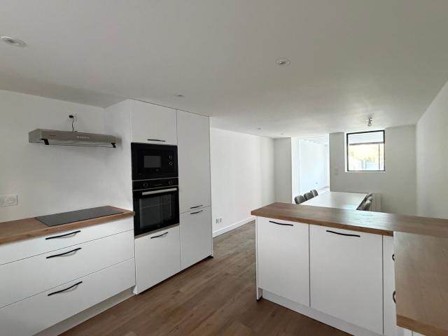Location maison, 95.1 m² T 4 à La Rochelle, 1 900 €